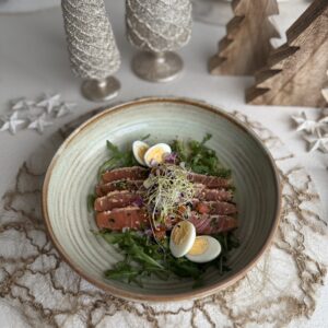 HUISGEROOKTE ZALM MET GARNITUUR