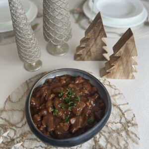 HUISBEREIDE RAGOUT VAN HERT PER KG